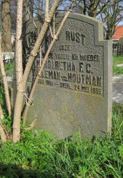 Grafmonument A.t.07a