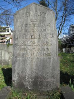 Grafmonument B.m.12