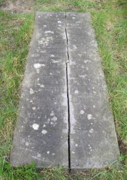 Grafmonument B.p.04