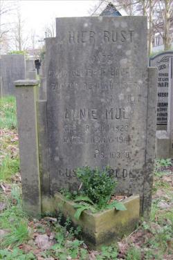 Grafmonument D.g.25