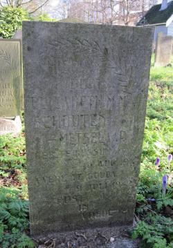 Grafmonument D.j.10a